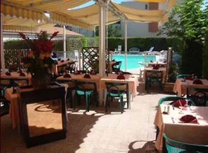 Central Restaurant La Cloche 2* Sassenage