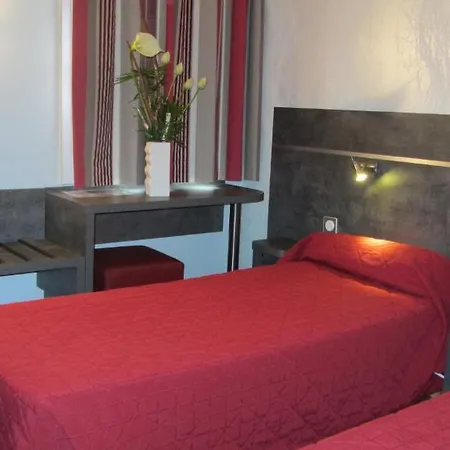 Central Restaurant La Cloche 2*