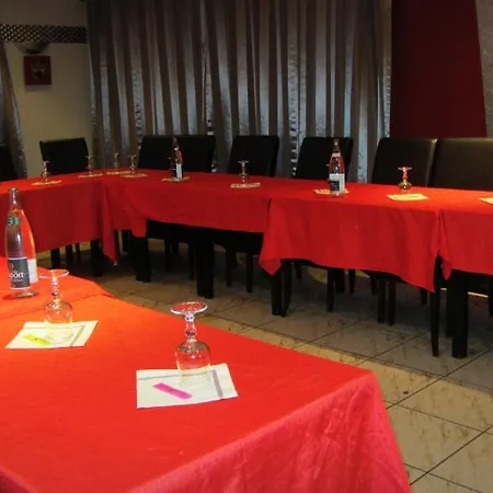 Central Restaurant La Cloche
