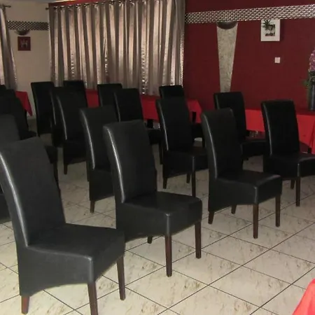 Отель Central Restaurant La Cloche