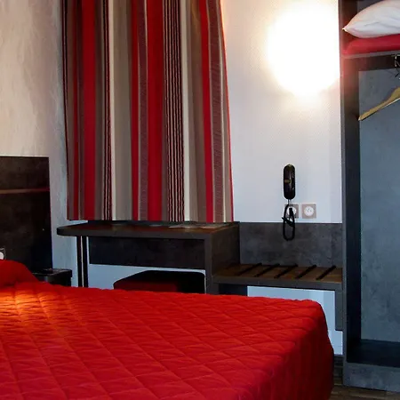 Central Restaurant La Cloche 2*
